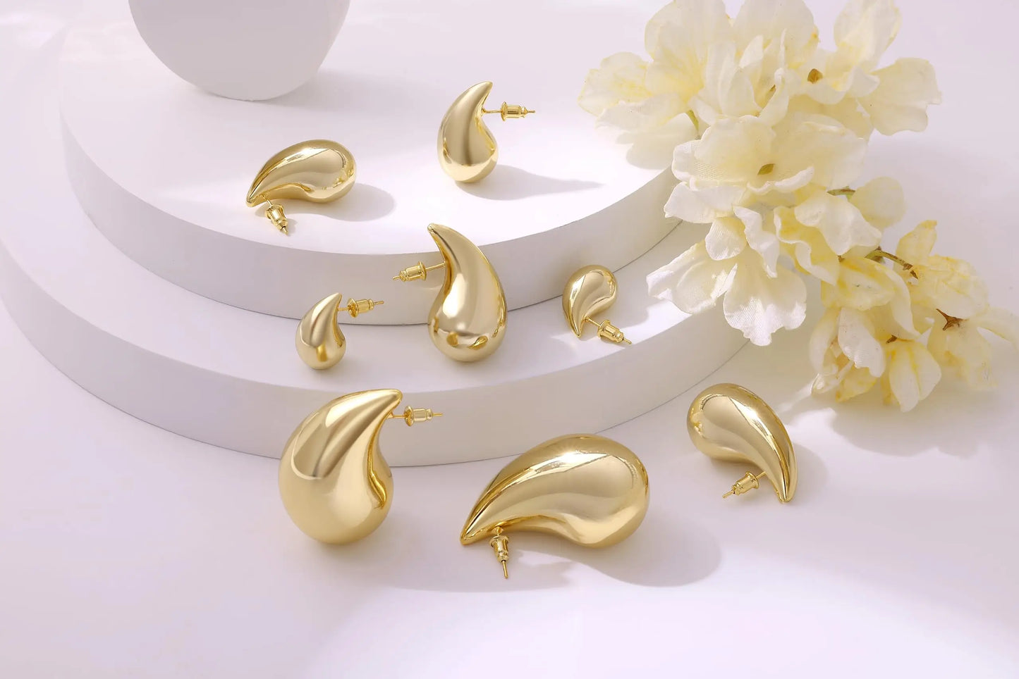 Univelle Women’s Gold Teardrop Earrings – Elegance in Every Drop