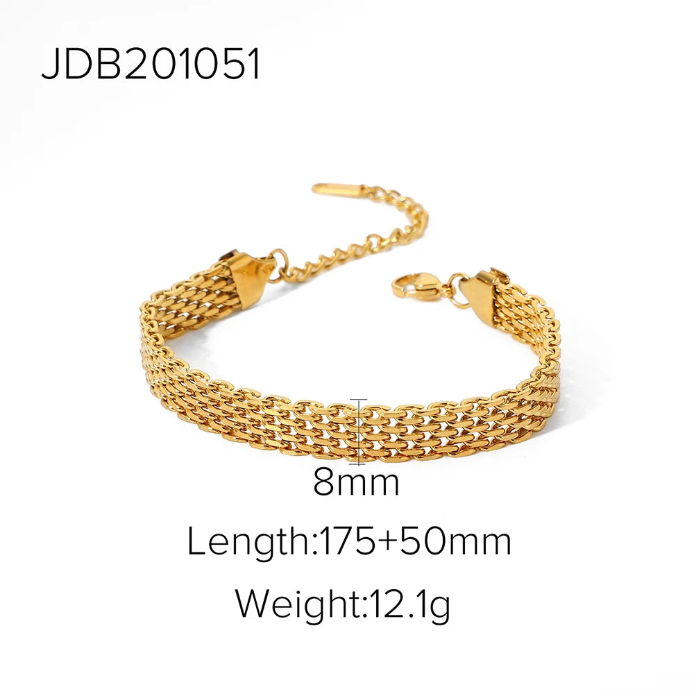 "Univelle Elegant Link Chain Stainless Steel Bangle – Timeless Golden Jewelry for Women & Girls